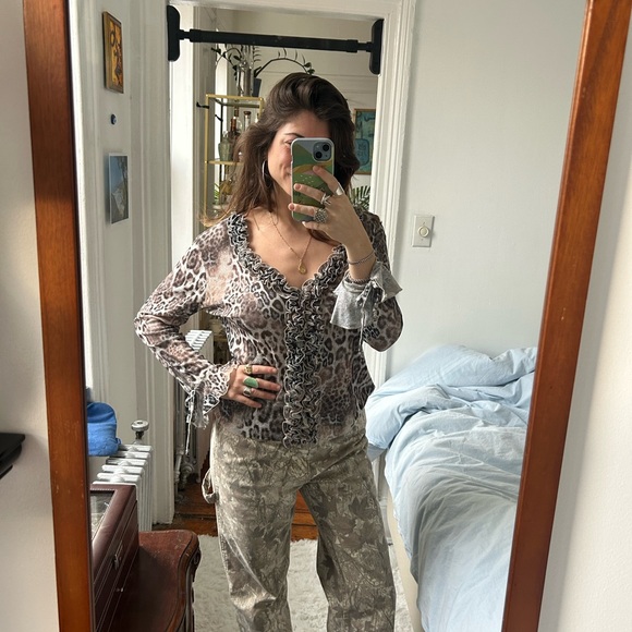 Leopard Print Ruffle Blouse - Picture 1 of 3